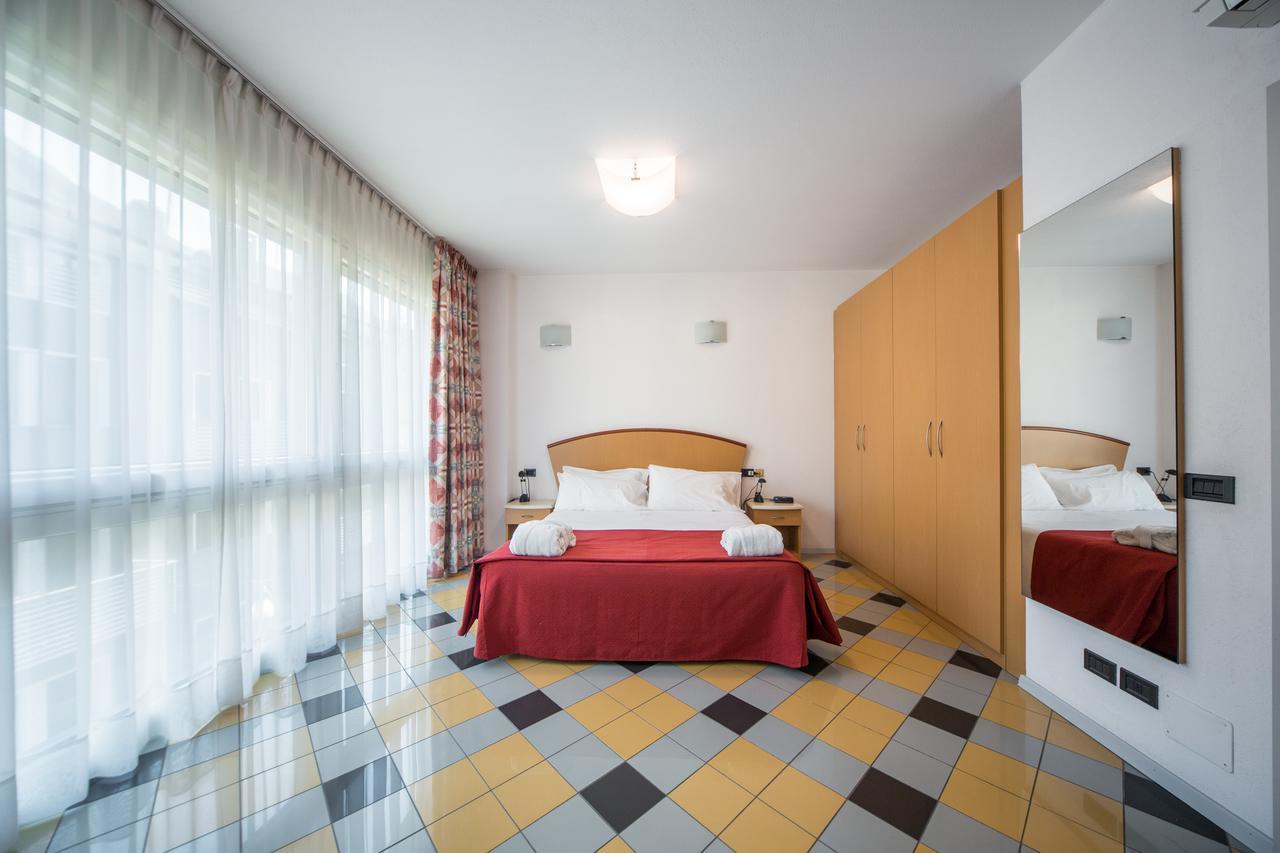 Piazzi House Aparthotel Сондрио Екстериор снимка