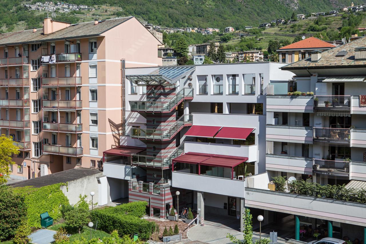 Piazzi House Aparthotel Сондрио Екстериор снимка