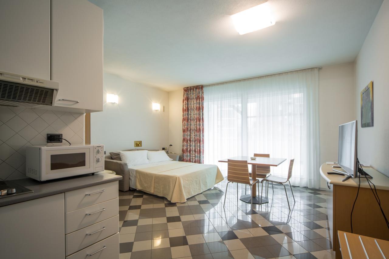 Piazzi House Aparthotel Сондрио Екстериор снимка