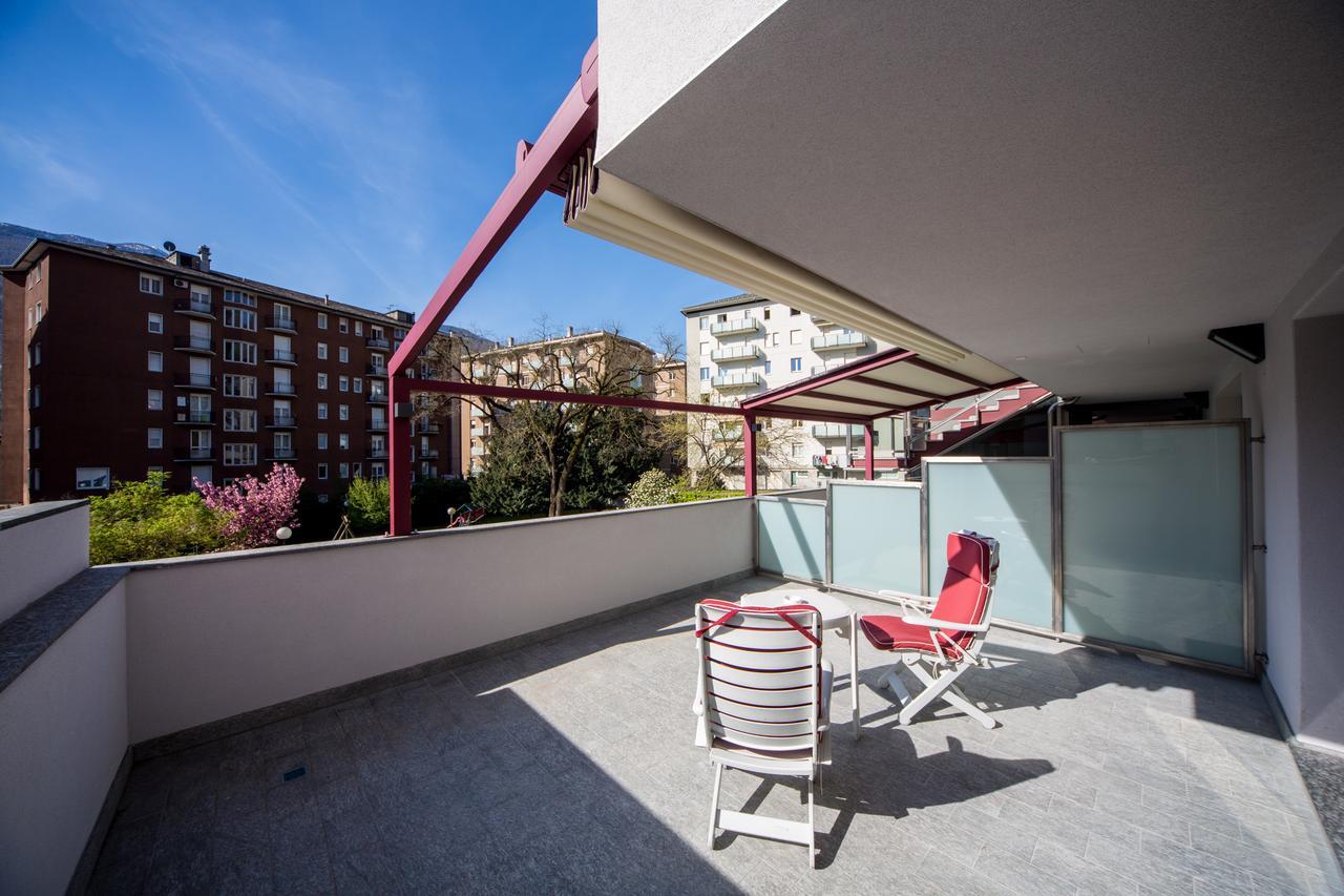 Piazzi House Aparthotel Сондрио Екстериор снимка