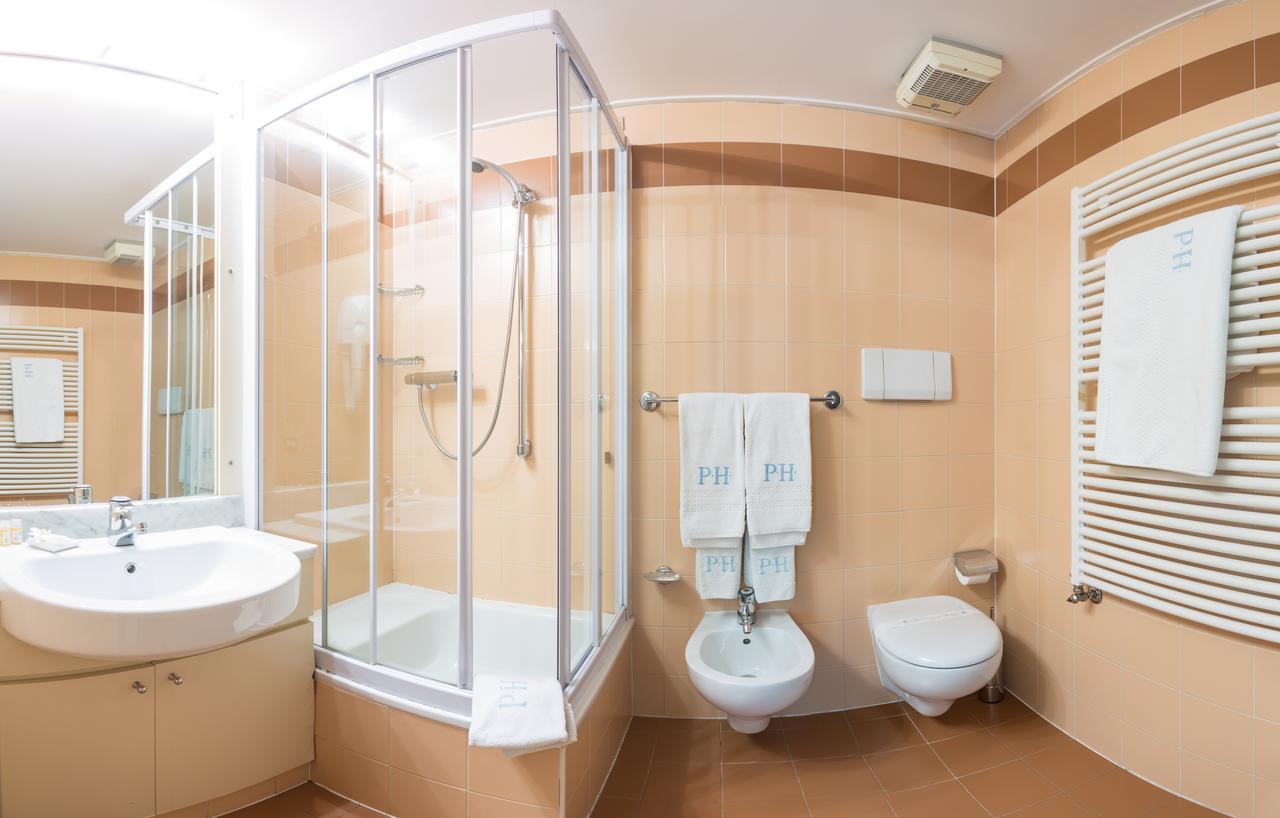 Piazzi House Aparthotel Сондрио Екстериор снимка